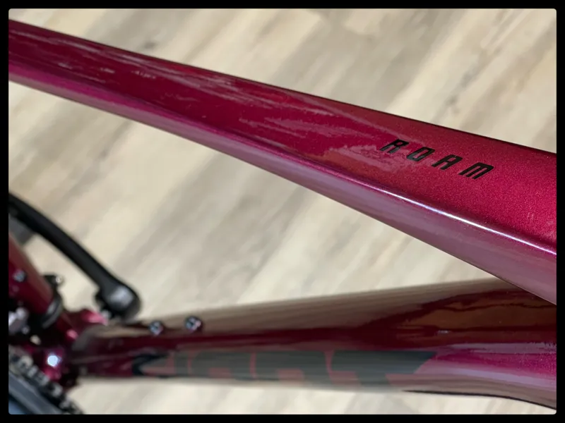 Giant Roam 3 Disc Medium Garnet 2022-2